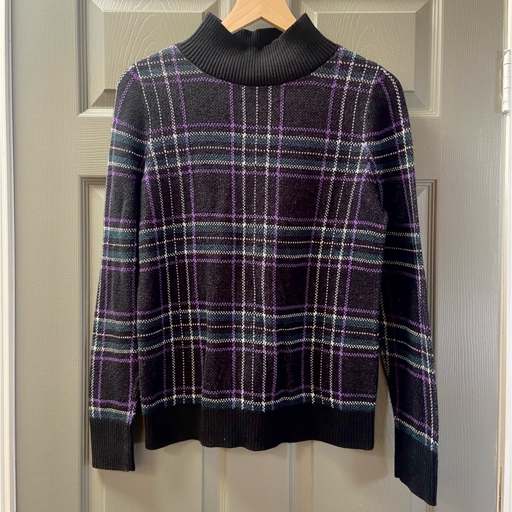 Cozy Plaid Turtleneck Sweater